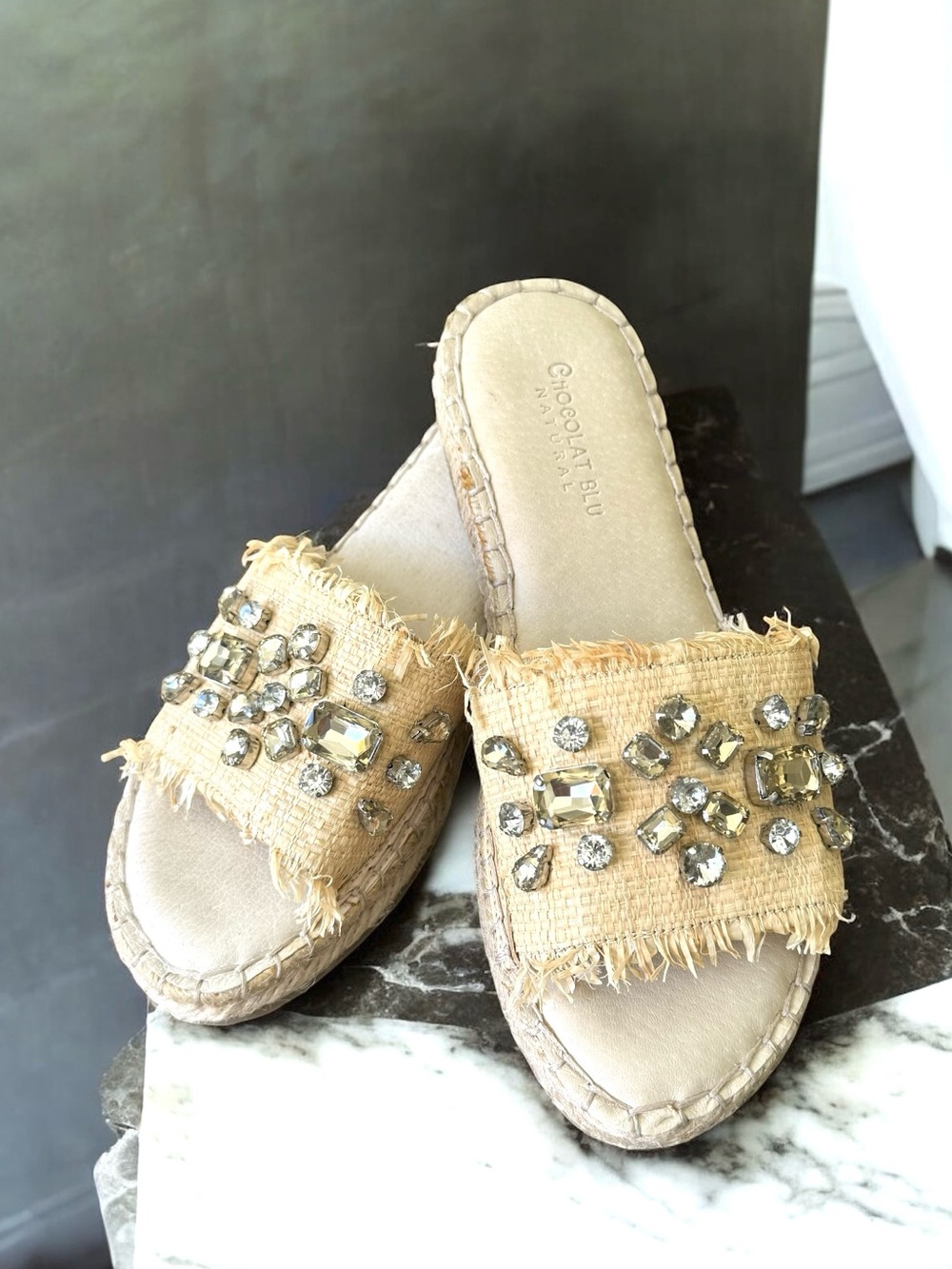 🆕 Chocolat Blue Ellis Crystal Sandal Natural Raffia Slides